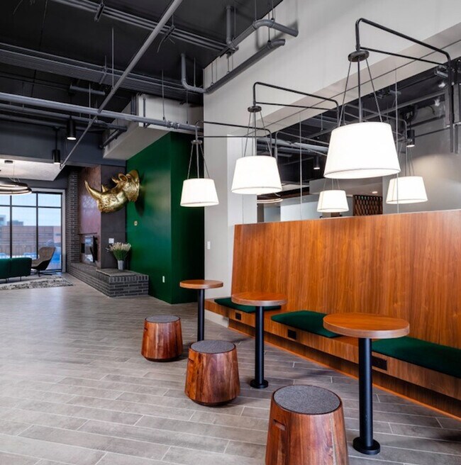 Building Photo - 1400 Walnut St