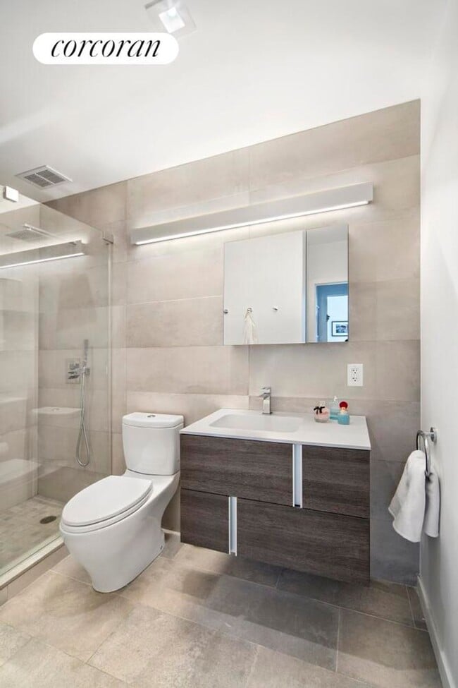 Building Photo - 77 Horatio St