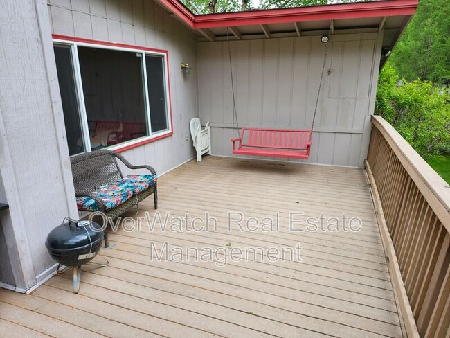Building Photo - 3890 Caravelle Dr