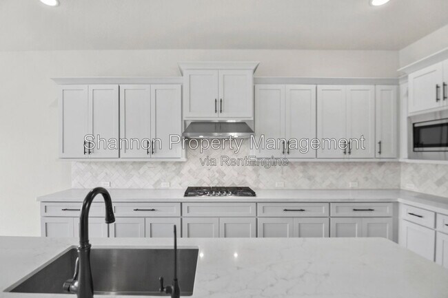 Building Photo - 28080 Woodland Bend Way