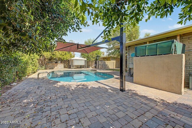 Building Photo - 3734 E Montecito Ave
