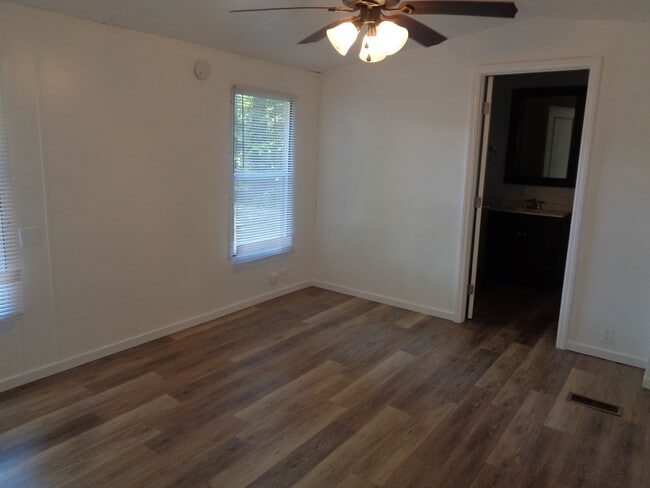 Building Photo - Location, location, location on this mobil...