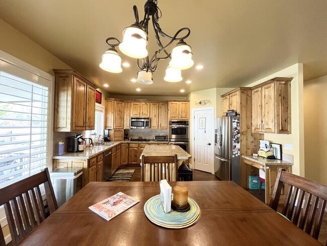 Building Photo - 2035 Quartzridge Dr