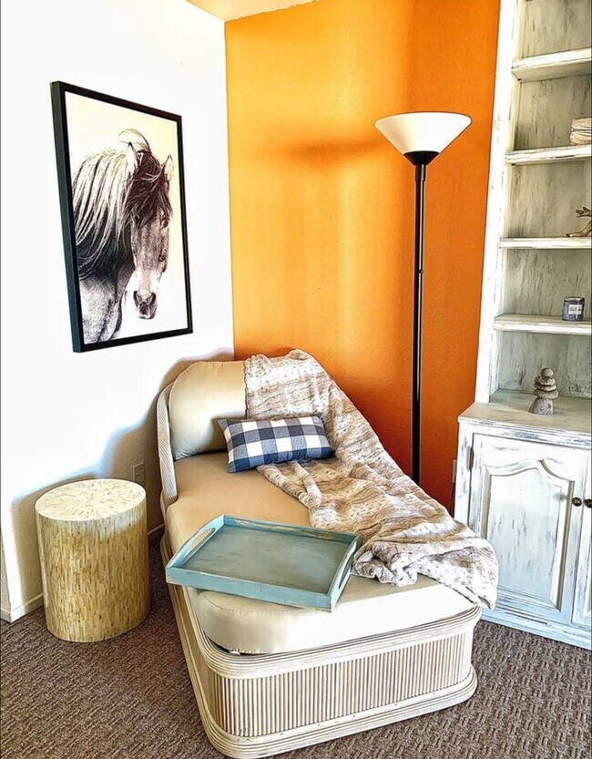 Building Photo - Beautiful BOHO Home Near the National Park