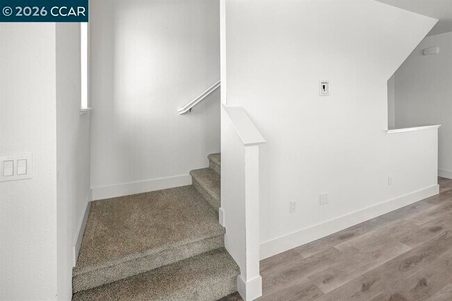 Building Photo - 2802 Chattleton Ln