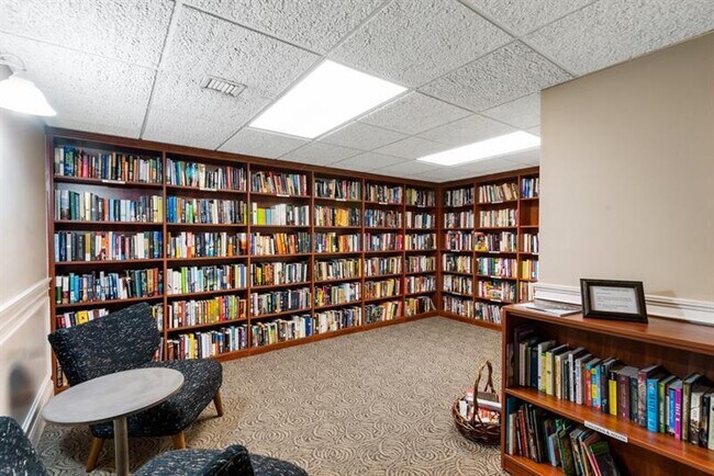 Building Photo - 1201 River Reach Dr