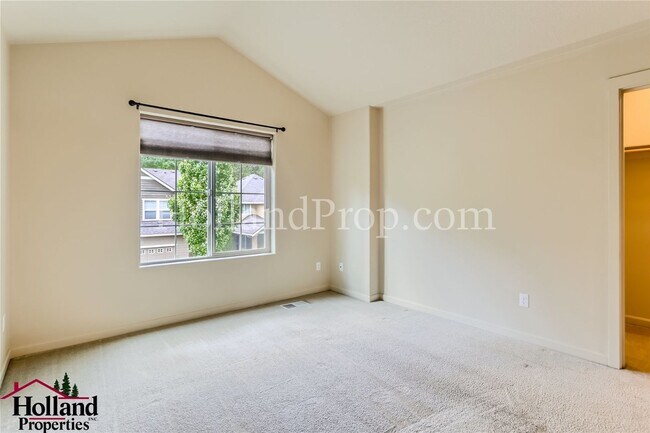 Building Photo - Beautiful 3-Bedroom Hillsboro Home in Desi...