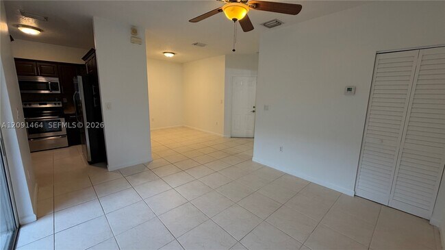 Building Photo - 200 Riverwalk Cir