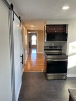 Building Photo - 24 Crown St