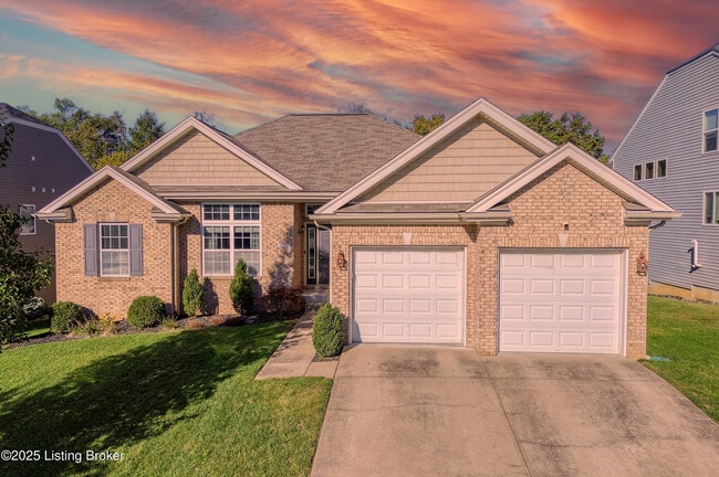 Building Photo - 220 Rockcrest Way