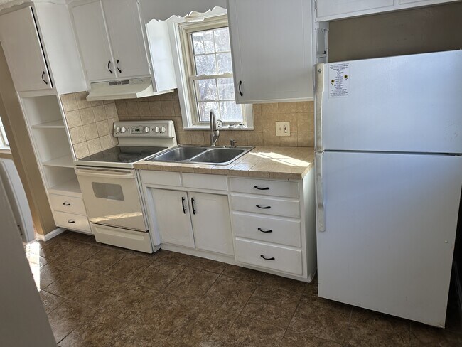 Building Photo - 2500 N 49th St