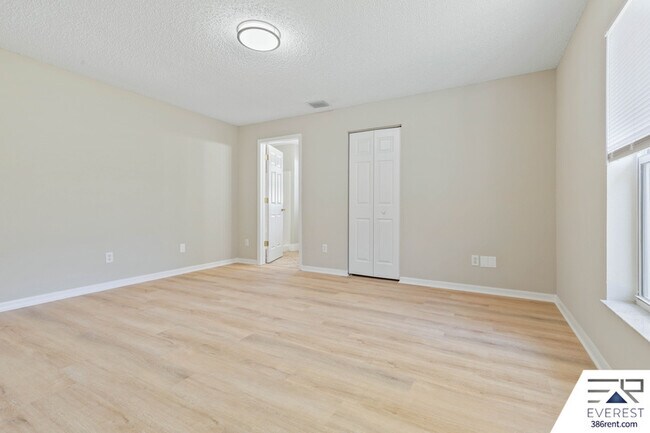 Building Photo - 273 Beachway Dr