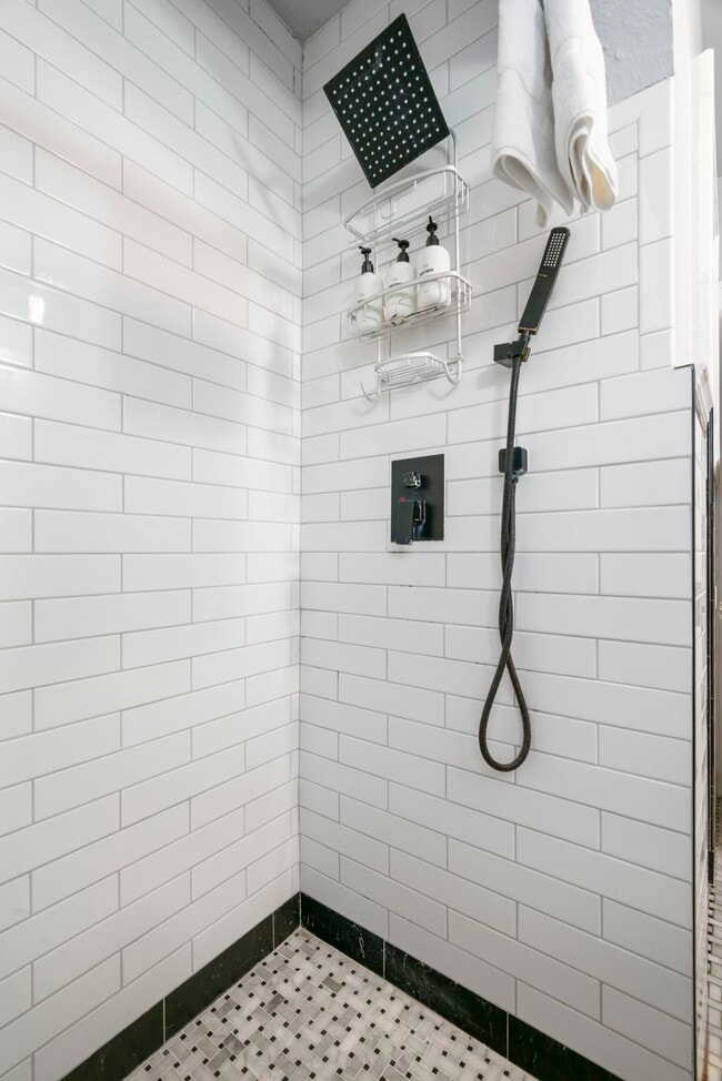 Building Photo - 1919 Rosenberg St