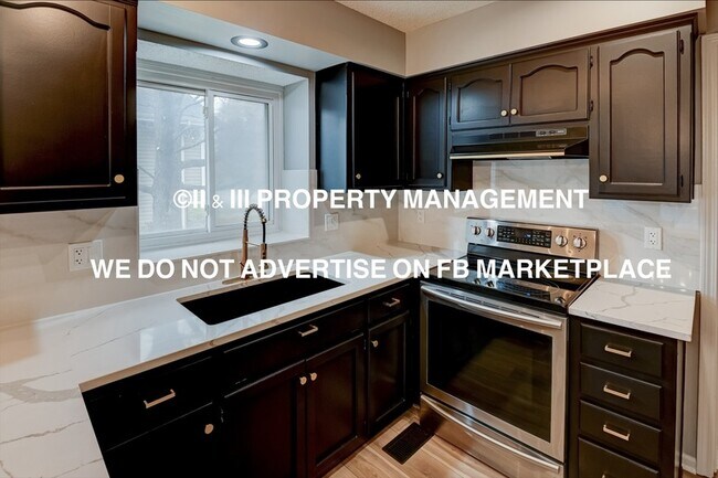 Building Photo - 1114 NE Richardson Pl