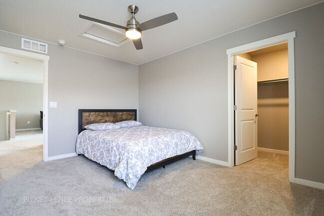Building Photo - Beautiful New Home in West Greeley!
