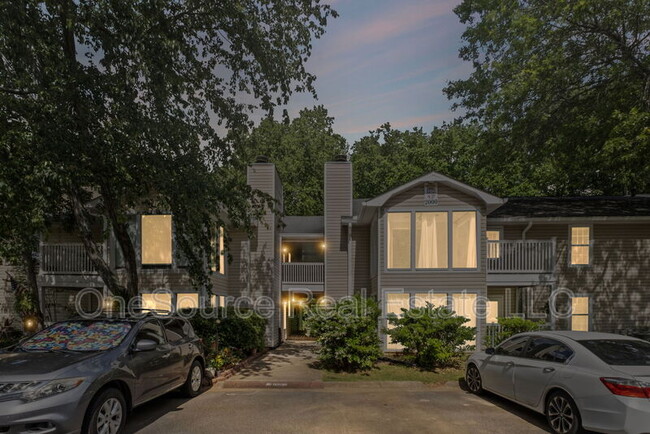 Primary Photo - 2005 Augusta Dr