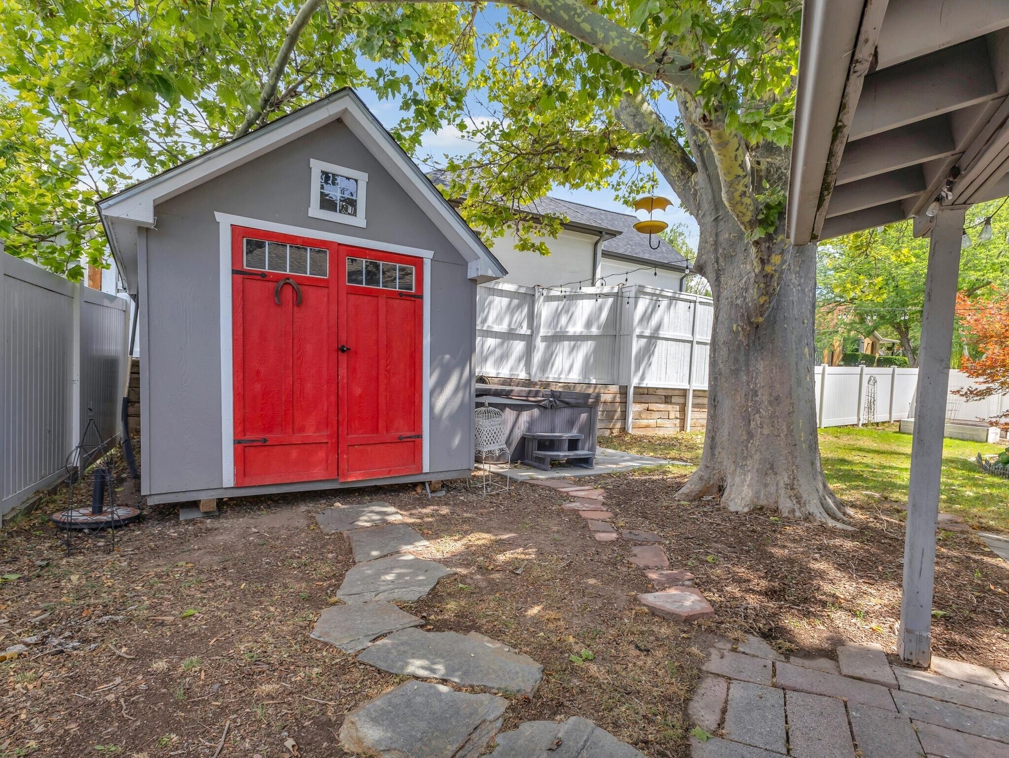 Building Photo - 1795 Gundersen Ln S