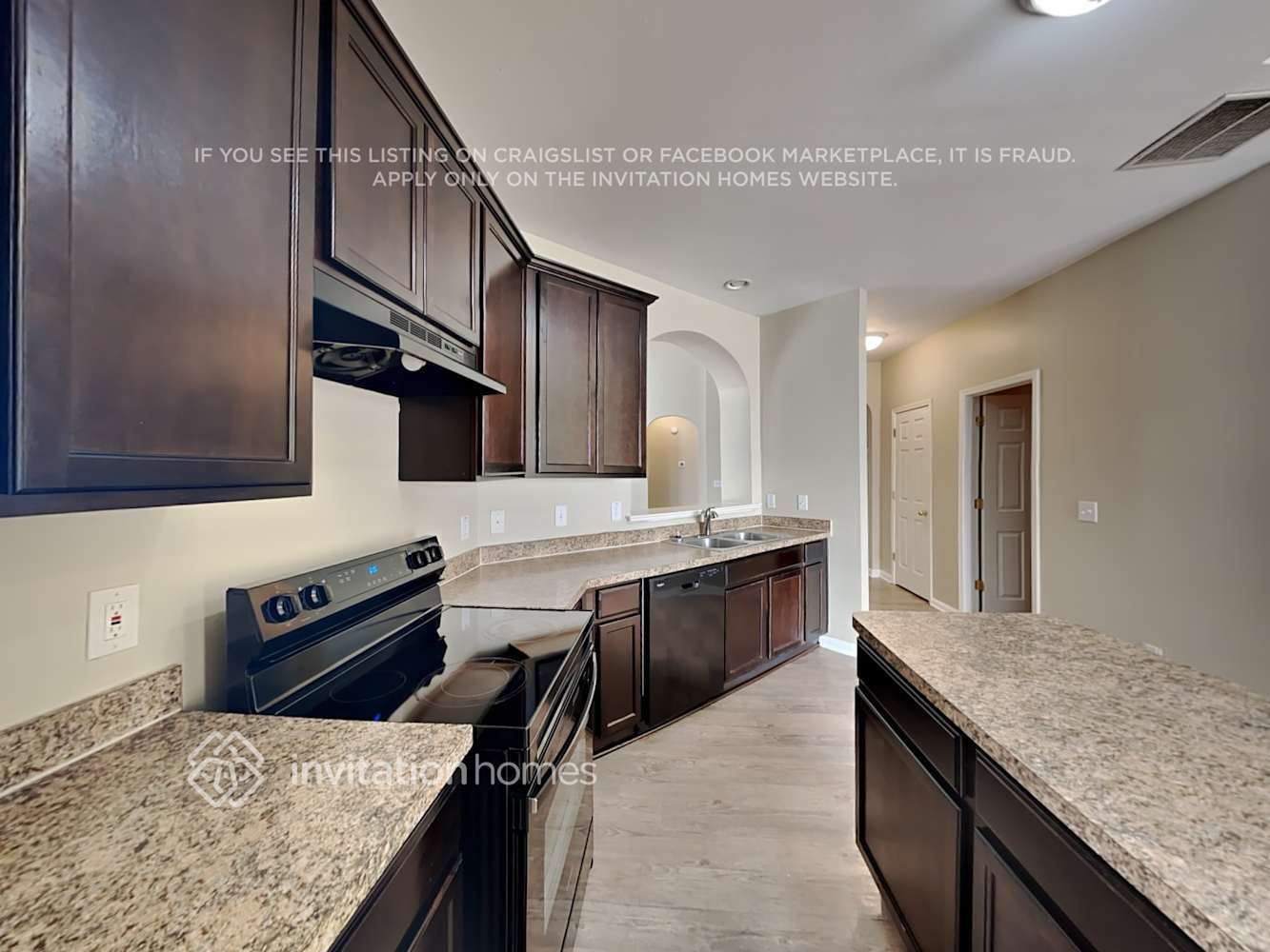 Building Photo - 467 Greyhawk Way