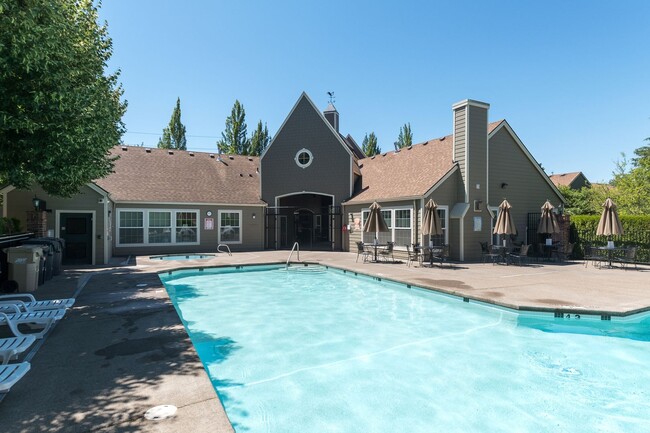 Building Photo - Great Location! 2 bedroom, 2.5 Bathroom To...