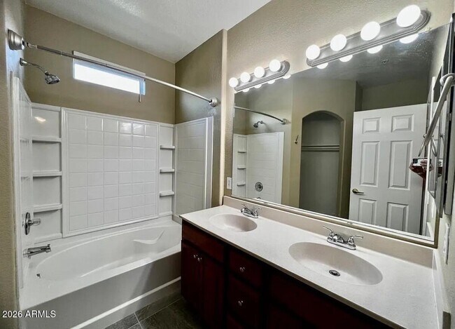 Building Photo - 18250 N Cave Creek Rd