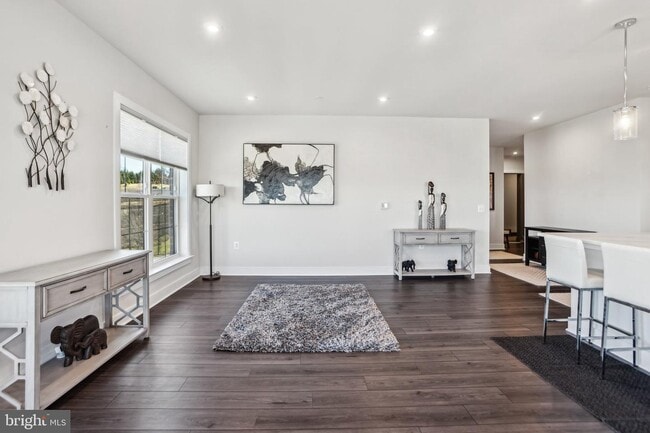 Building Photo - 100 St Ives Pl