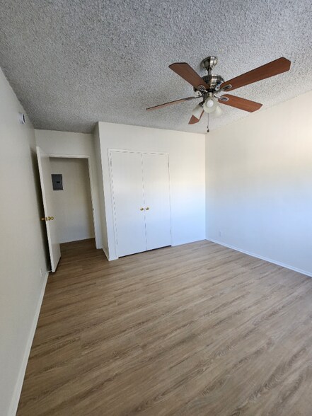 Building Photo - 4350 Troost Ave