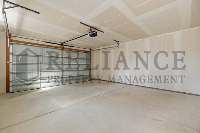 Building Photo - 4515 E 45th St N