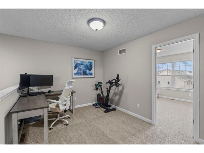 Building Photo - 2504 Country View Dr