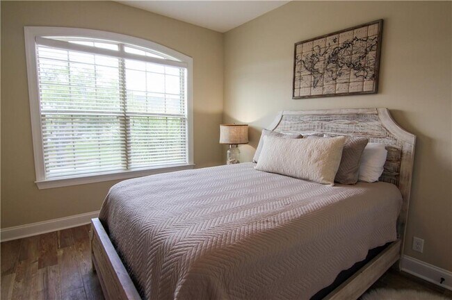 Building Photo - 1503 Mariners Cir