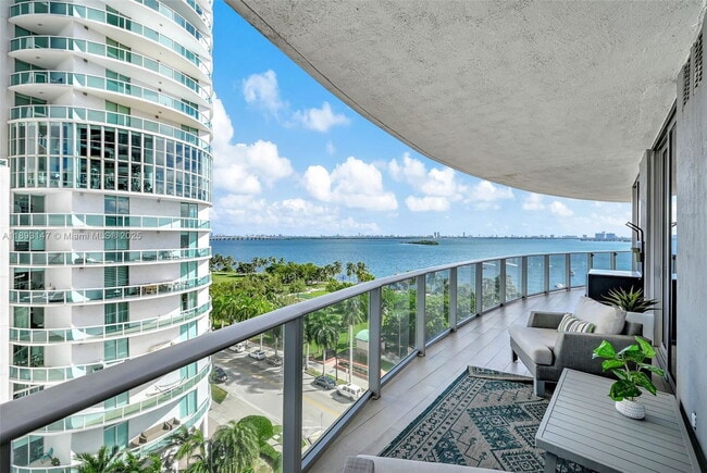 Building Photo - 488 NE 18th St