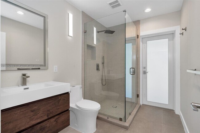 Building Photo - 8501 SW 54th Ct