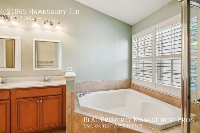 Building Photo - 21865 Hawksbury Terrace