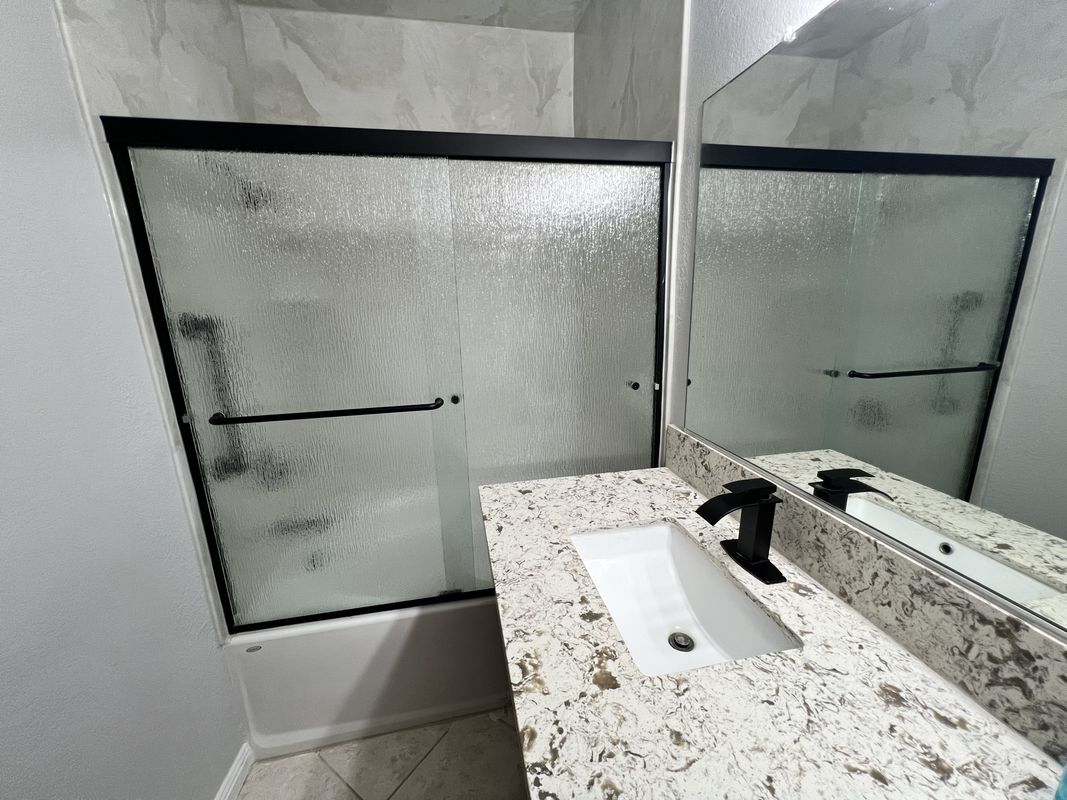 Building Photo - 85 Castano