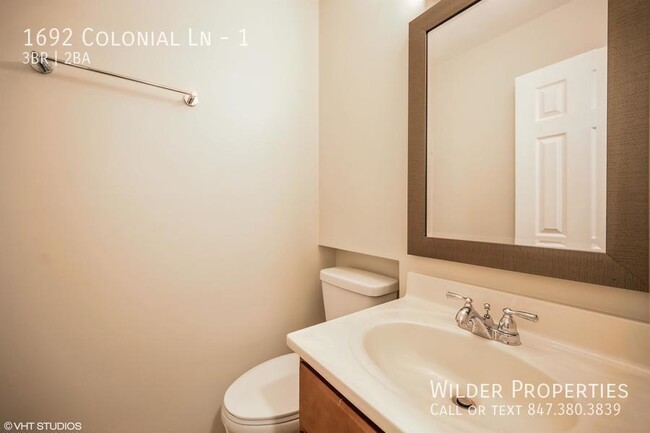 Building Photo - 1692 Colonial Ln