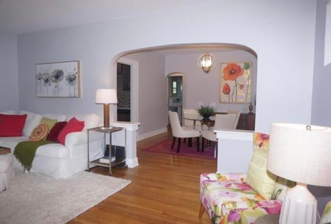 Building Photo - 753 Yale Ave