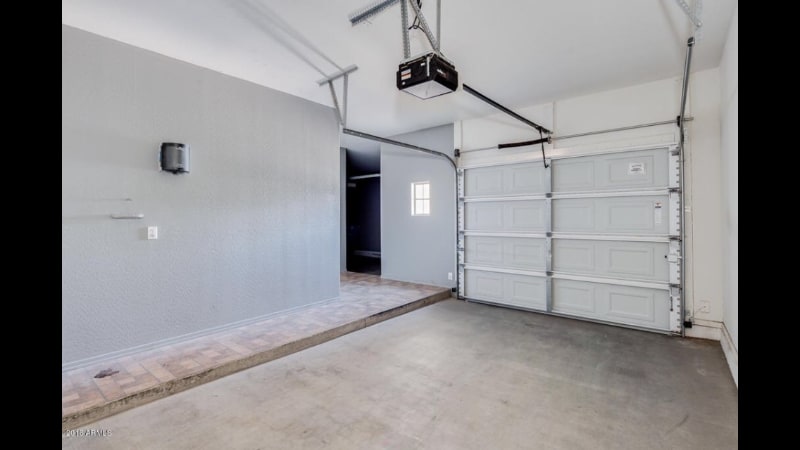 Building Photo - 1933 W Davis Rd