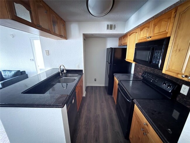 Building Photo - 4105 Tropical Isle Blvd