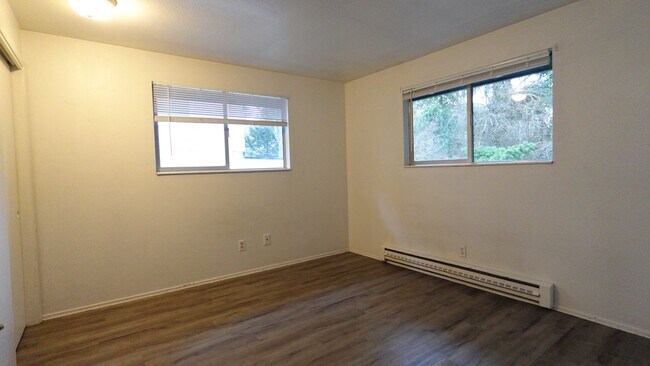 Building Photo - ar14000