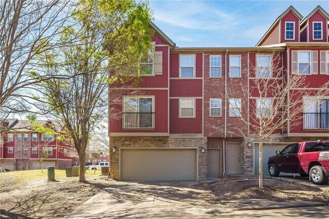 Primary Photo - 2851 W Redstone Dr