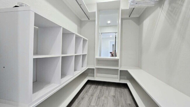 Building Photo - 4020 NW 41st Pl