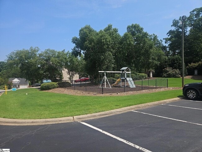 Building Photo - 213 Worcester Ln