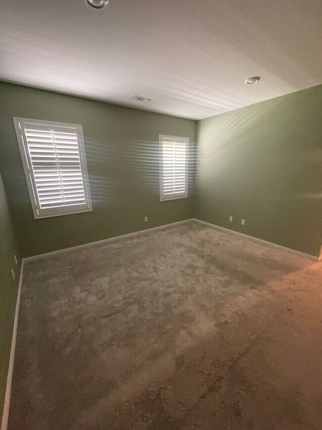 Building Photo - 31871 Eaton Ln