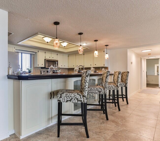 Building Photo - 944 Peninsula S Dr