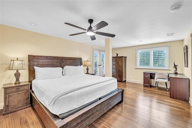 Building Photo - 625 Poinciana Dr