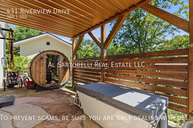 Building Photo - 431 Riverview Dr
