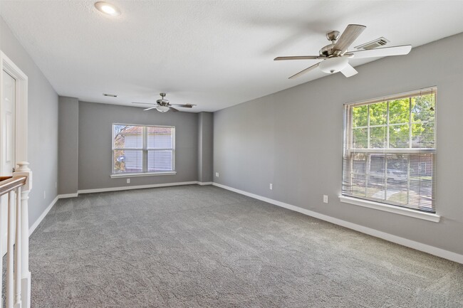 Building Photo - 3904 Ivywood Dr