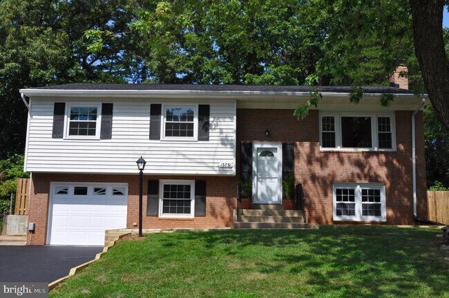 Building Photo - 13831 Delaney Rd