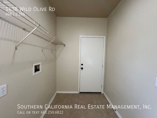 Building Photo - 1438 Wild Olive Rd