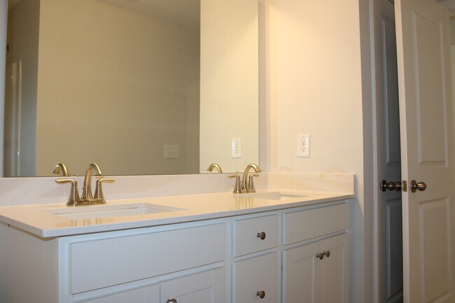 Building Photo - 3851 Well Fleet Dr