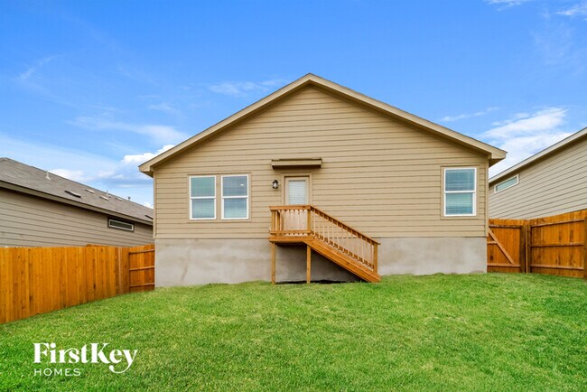 Building Photo - 13022 Rosemary Cove